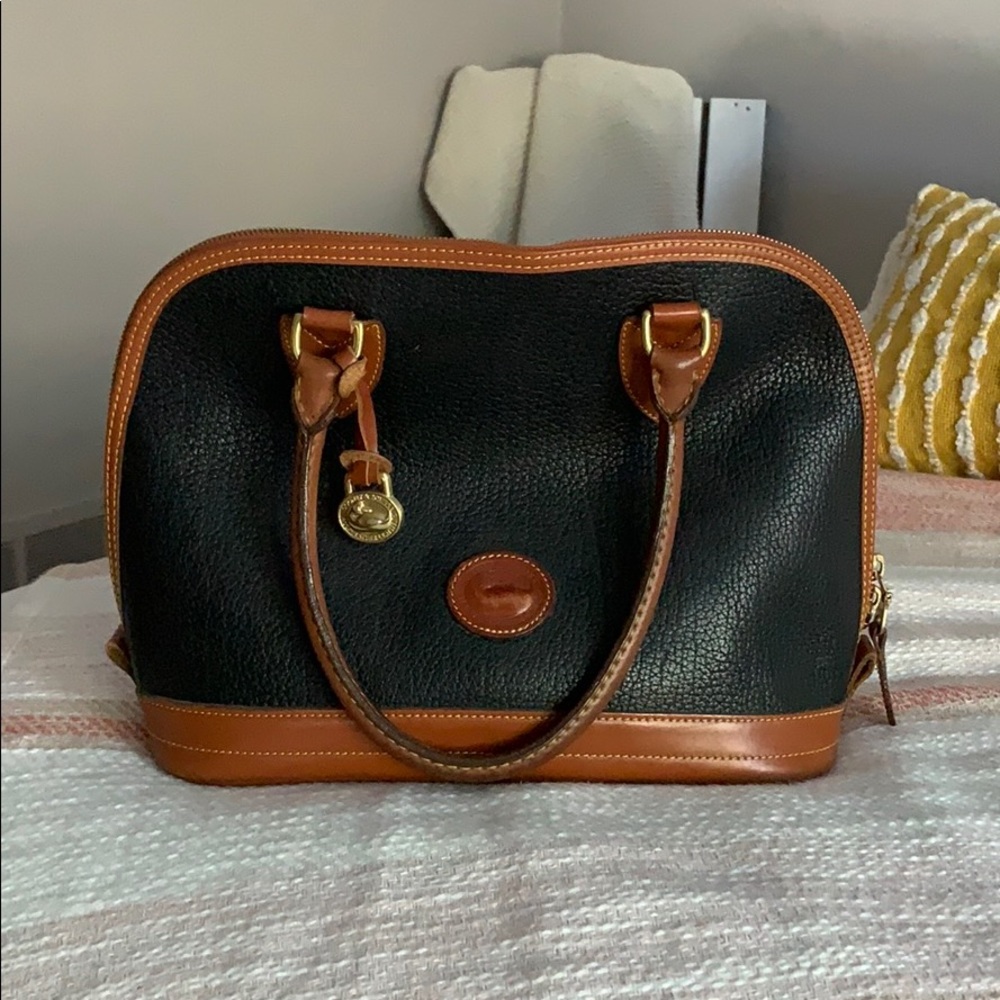 Vintage Dooney and Bourke handbag